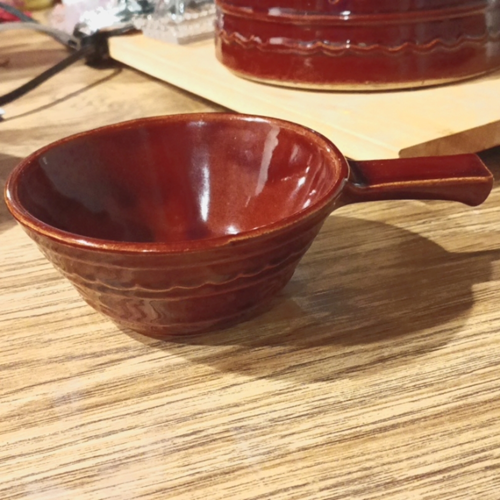 Vintage stoneware soup or chile bowl
